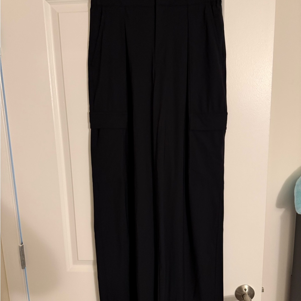 Athleta size 8 Tall - Black Wide Leg Pants